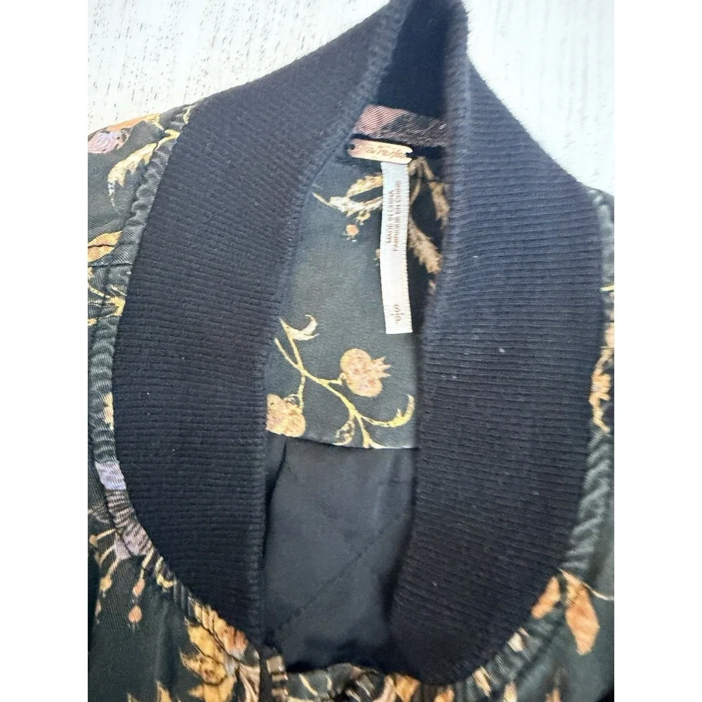 Free People Floral Bomber Jacket Sz S Black‎ / Multicolor